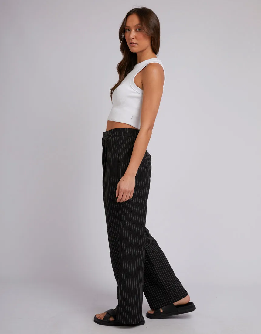 Alicia Pant | Black