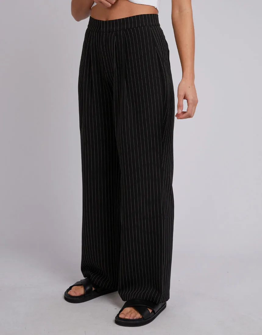 Alicia Pant | Black