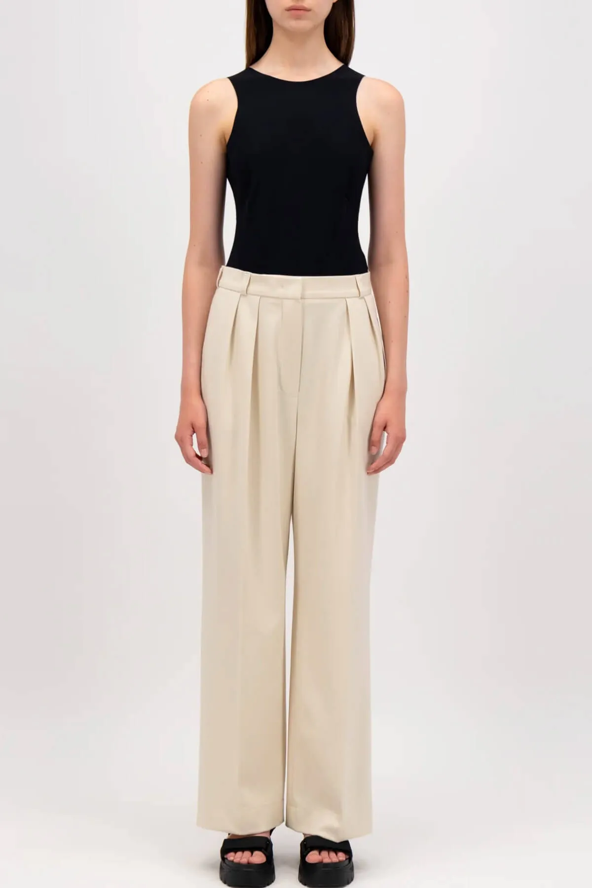 Harris Wharf Pleated Wide Leg Pant - Ivory