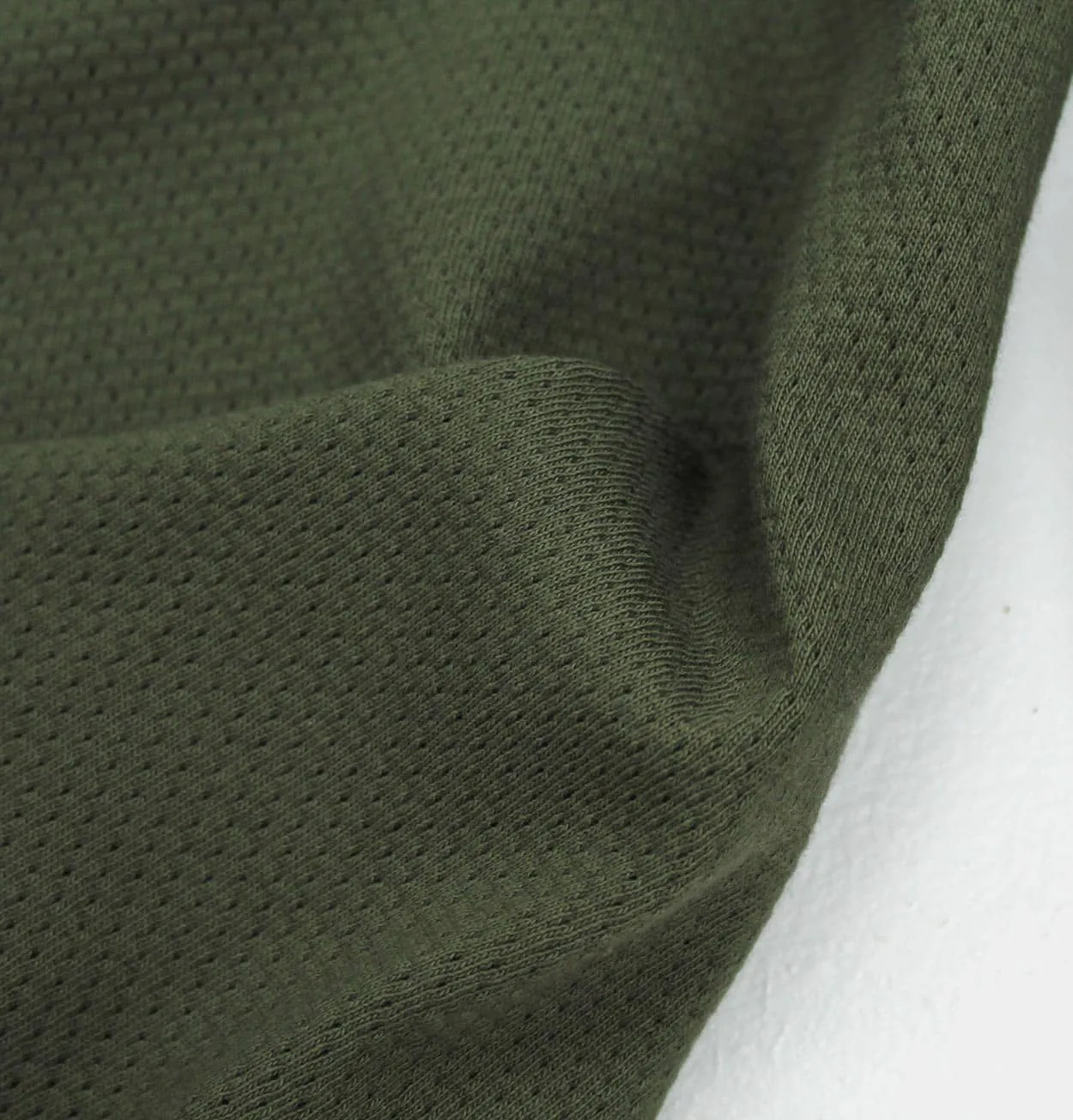 Les Basic Le Long Sleeve T-Shirt in Army