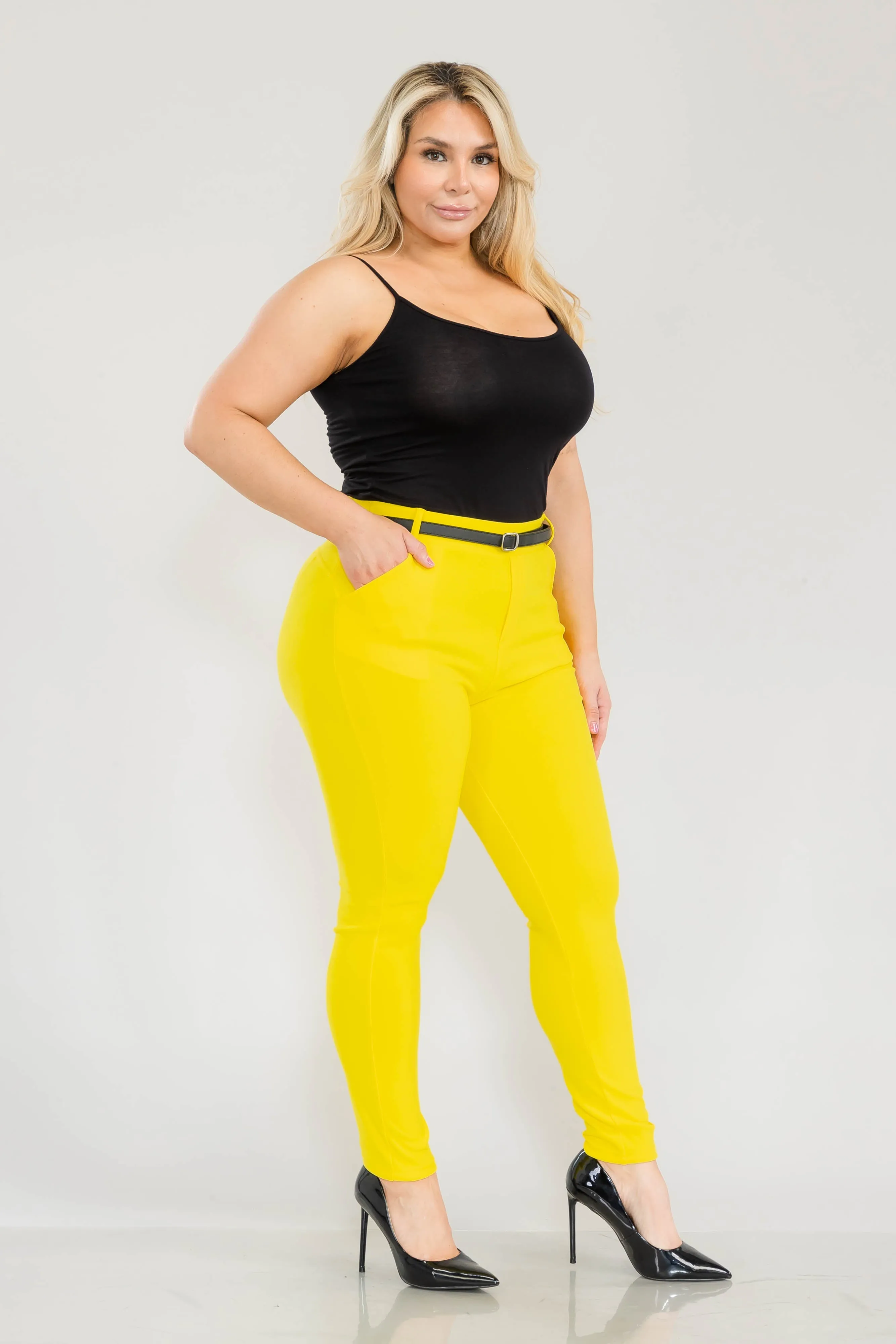 Plus Size Sculpting Treggings With Faux Leather Belt - Yellow