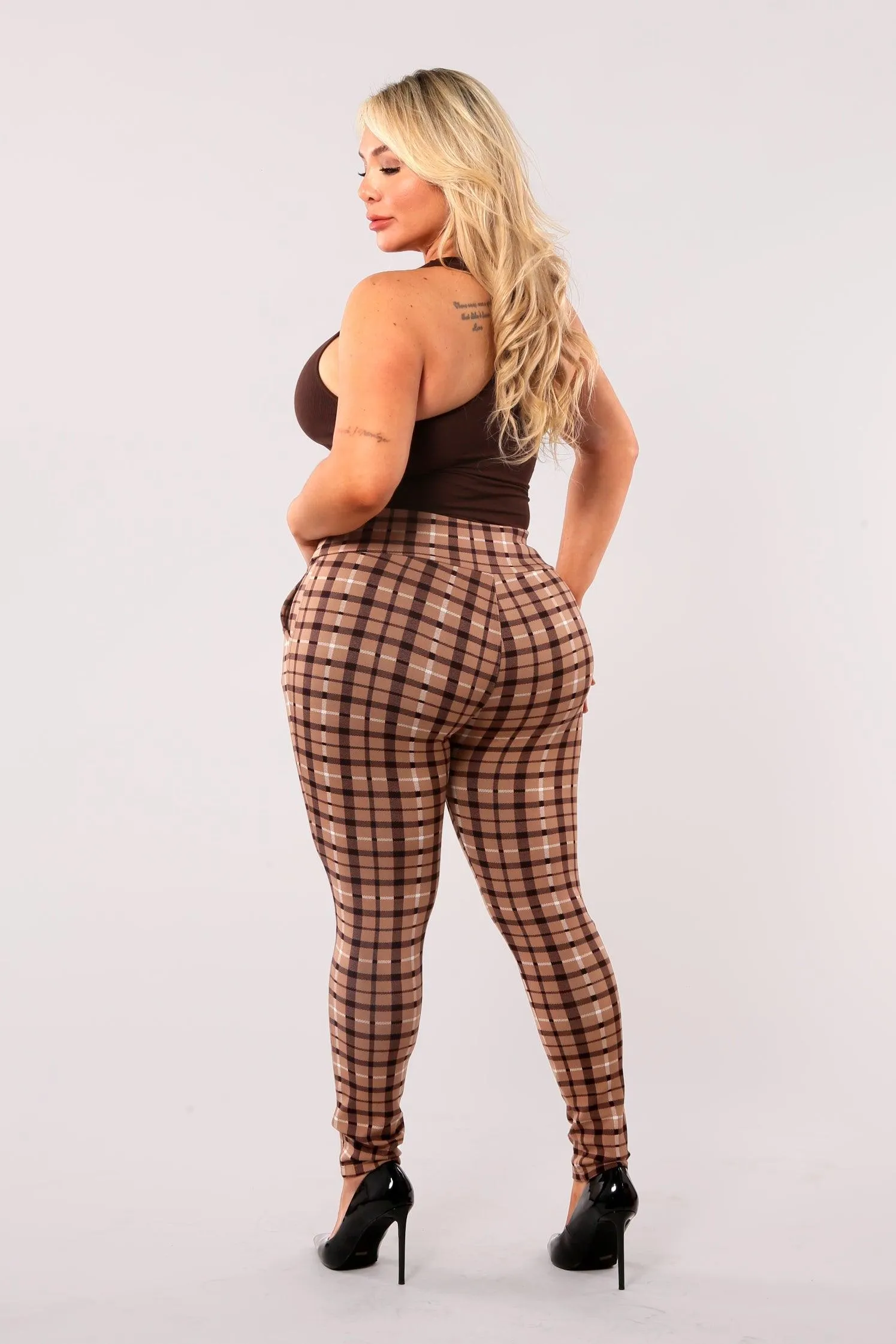 Plus Size Treggings With Zipper Pocket Trim - Tan & Brown Plaid