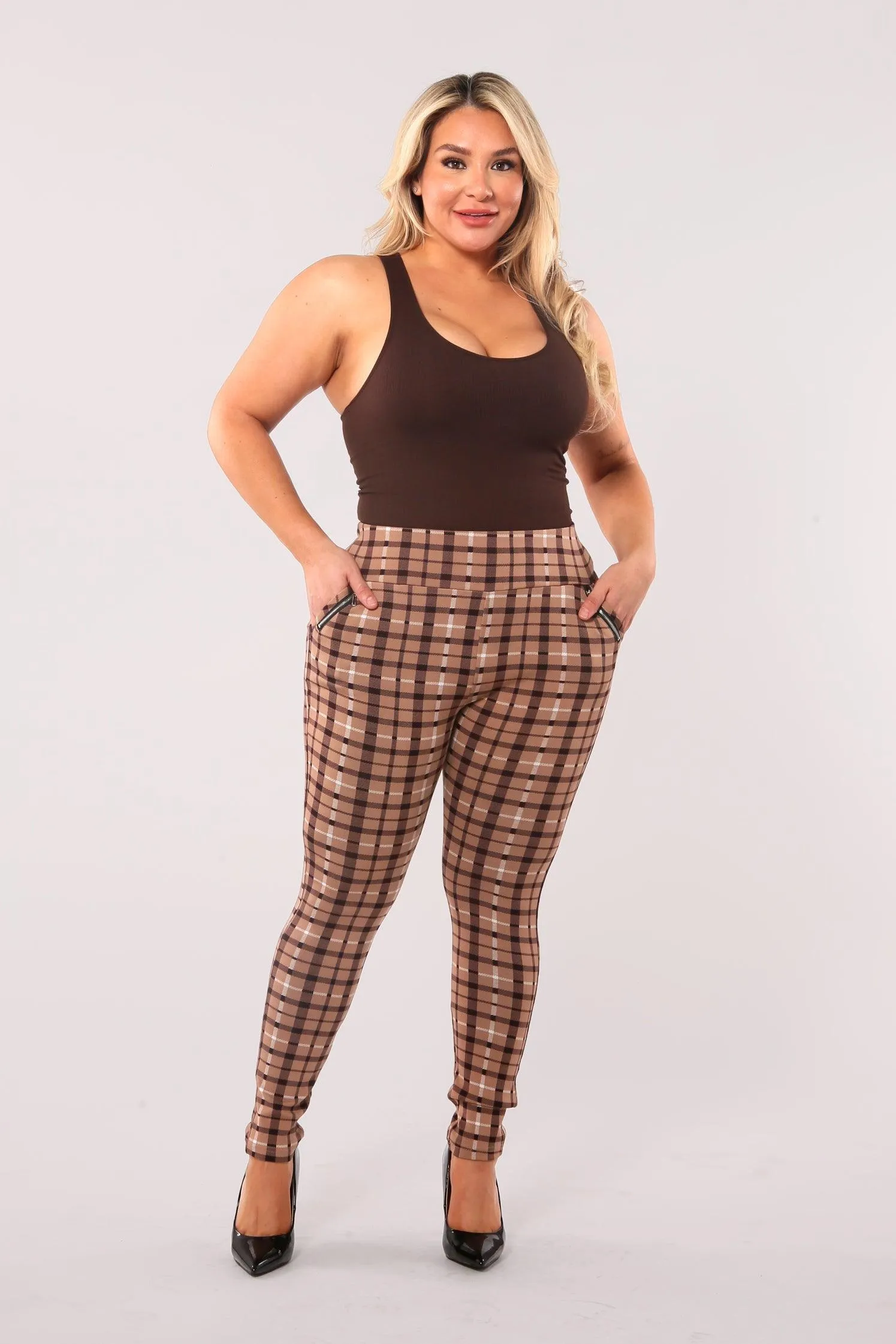 Plus Size Treggings With Zipper Pocket Trim - Tan & Brown Plaid