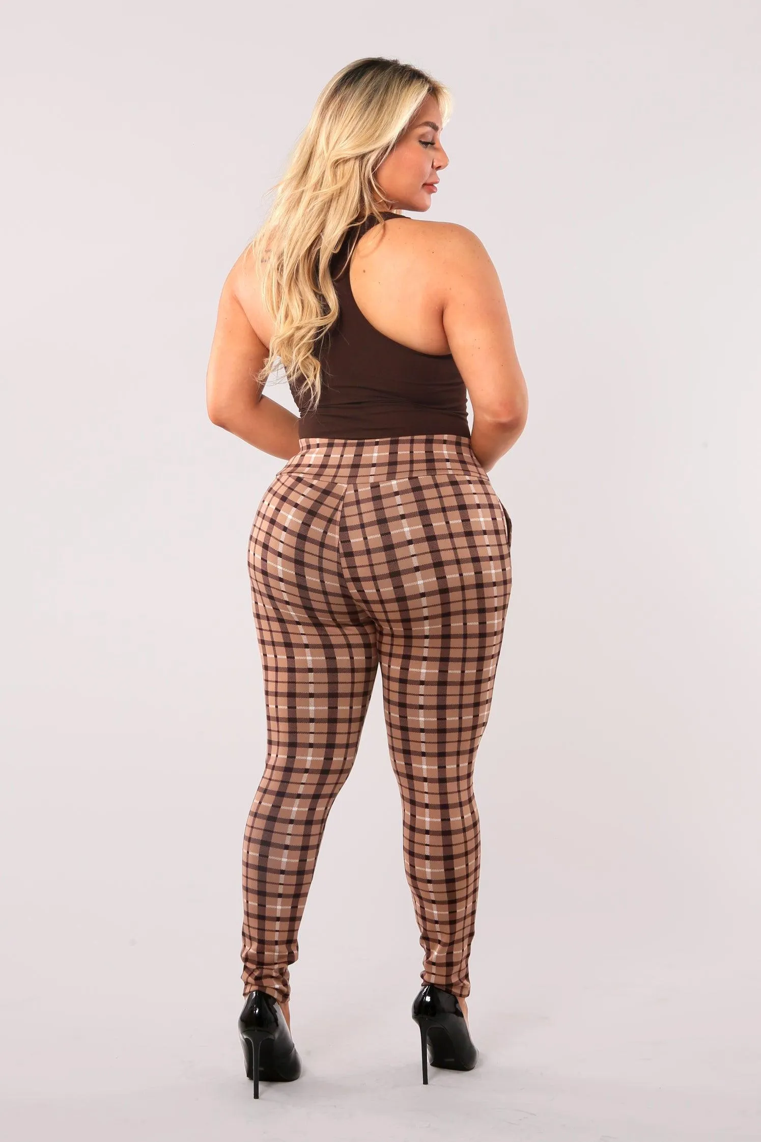 Plus Size Treggings With Zipper Pocket Trim - Tan & Brown Plaid